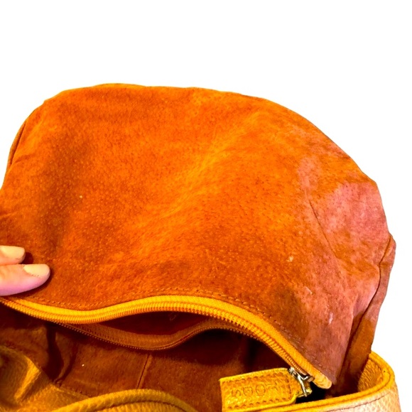 Tod’s brown camel colored leather handbag beautiful lining - Picture 9 of 12